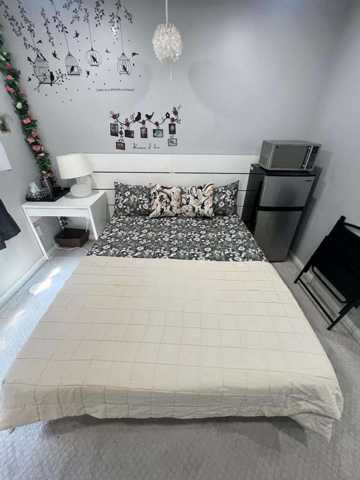Private, Secure, Immaculate & Cozy Homestay *